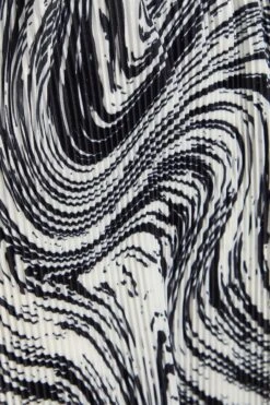 Black Plisse Swirl Wrap Dress -Deals Clothifyr Store 00100036323 ZS